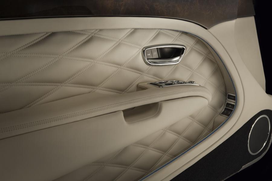 Детали интерьера Bentley Grand Convertible 2014 года  (фото 8 из 8)